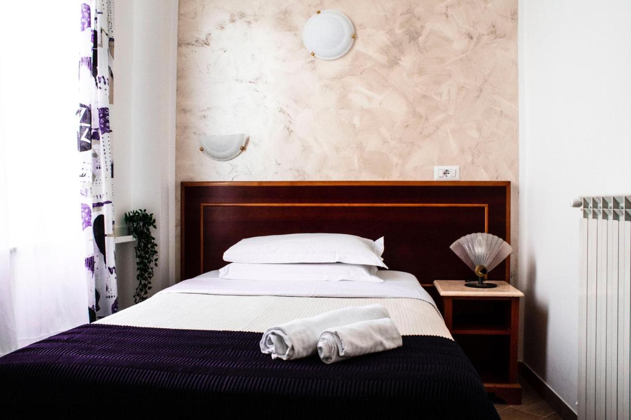 Hotel Capri โรม ภายนอก รูปภาพ